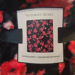 NWT Victoria's Secret floral sherpa blanket
